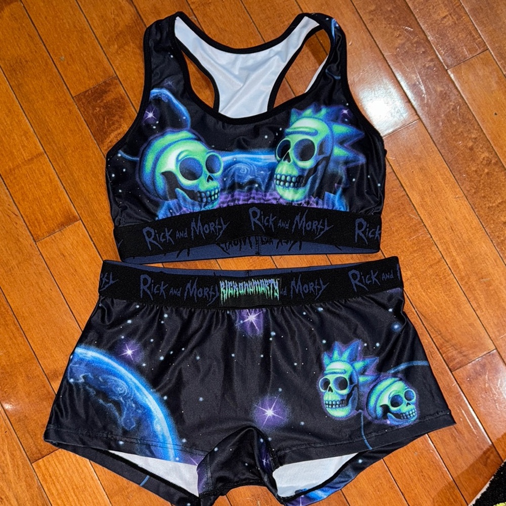 Rick and Morty Skull Print Sports Set